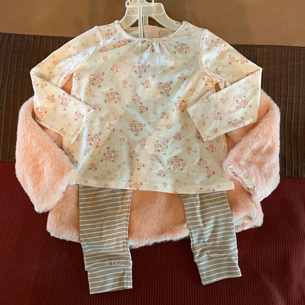 Full Set Outfit - Picture 2 of 10